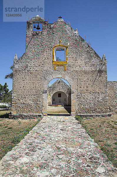 Ruine der Pixila-Kirche  fertiggestellt 1797  Cuauhtemoc  Yucatan  Mexiko