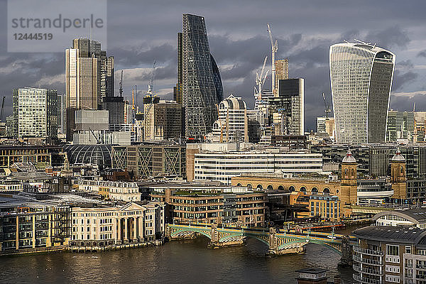 Skyline von London  England von der Tate Switch  London  England
