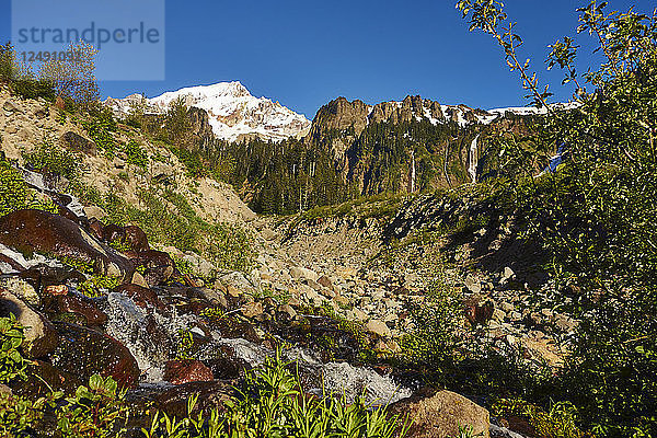 Ein Blick auf Mount Hood vom Timberline Trail