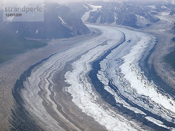 Ein Gletscher am Fuße des Denali in Alaska