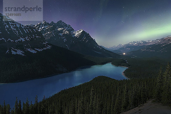 Landschaftliche Ansicht von Peyto See in Kanada