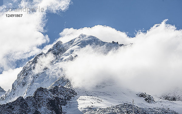 Blick auf das Skigebiet der Grands Montets und den Gipfel der Petite Verte