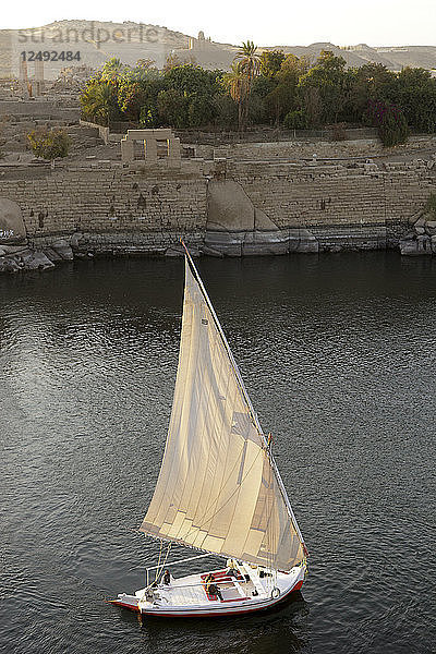 High Angle View of Segelboot auf dem Fluss Nil