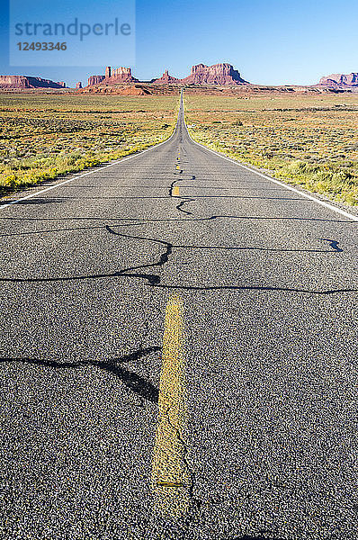 Highway 163 in Richtung Süden zum Monument Valley  Arizona.