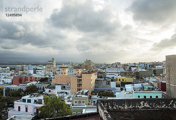 Luftaufnahme der alten San Juan Stadtbild in Puerto Rico  Usa