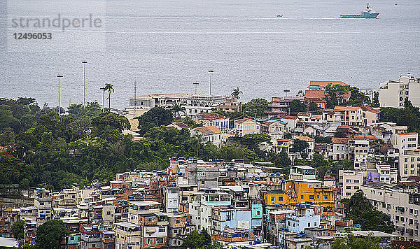 Luftaufnahme der Favela Santa Teresa in Rio de Janeiro