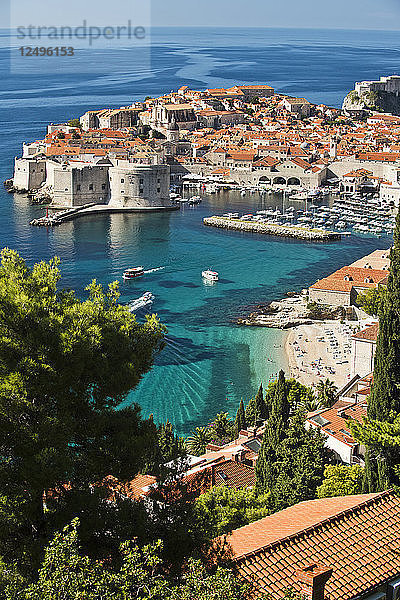 Ein Blick auf Dubrovnik  Kroatien  an einem sonnigen Tag.