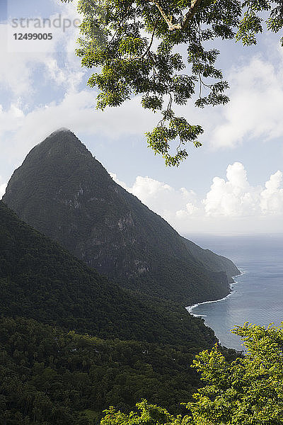 Landschaftsansicht des Piton in St. Lucia