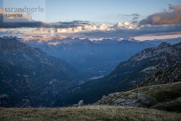 Blick auf die Berge im Devero-Tal  im Herzen der italienischen Alpen. Piemonte  Italien.