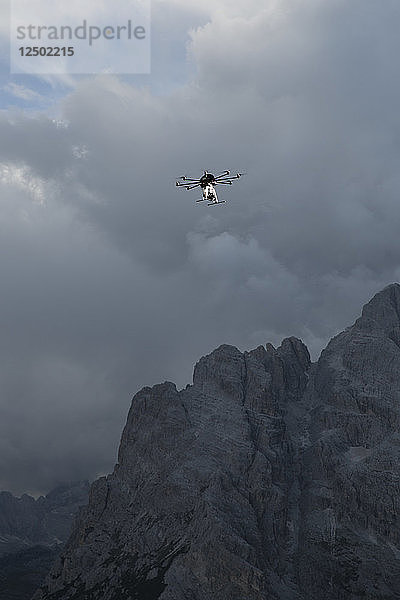 Drohne in den Dolomiten