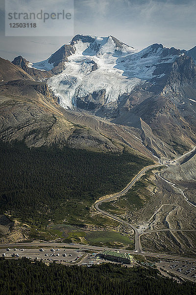 Athabasca-Gletscher im Columbia-Eisfeld  Alberta  Kanada