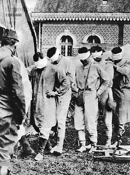 Amerikanische Kriegsgefangene  Opfer der deutschen Gasangriffe  Erster Weltkrieg  1918. Künstler: Unbekannt