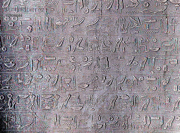 In Stein gehauene Hieroglyphen aus Theben  Altes Ägypten. Künstler: Unbekannt