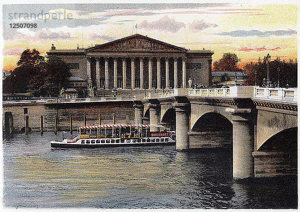 La Chambre des Deputes und die Pont de la Concorde  Paris  um 1900. Künstler: Unbekannt