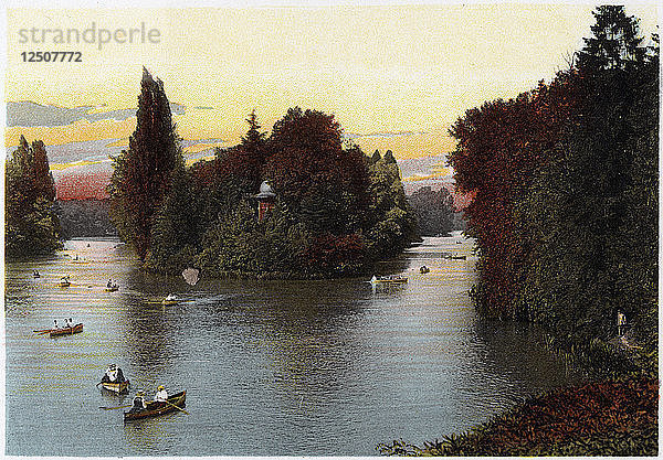 Ein See im Bois de Boulogne  Paris  um 1900. Künstler: Unbekannt