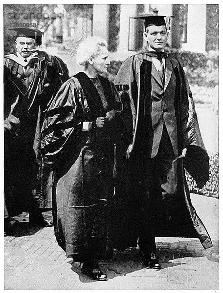 Marie Curie  in Polen geborene französische Physikerin  1921. Künstlerin: Anon