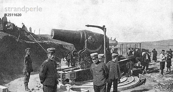 Japanische Haubitzenbatterie vor Port Arthur  Russisch-Japanischer Krieg  1904-5. Künstler: Unbekannt