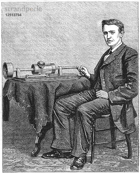 Thomas Alva Edison  amerikanischer Erfinder  mit einem frühen handbetriebenen Modell seines Phonographen  1878. Künstler: Unbekannt