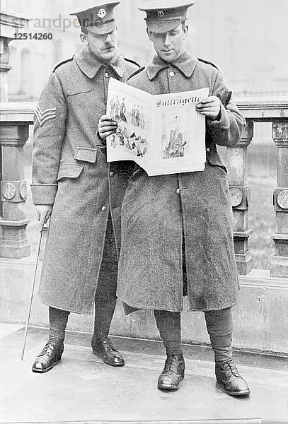 Soldaten lesen die Suffragetten-Zeitung  April 1915. Künstler: Unbekannt