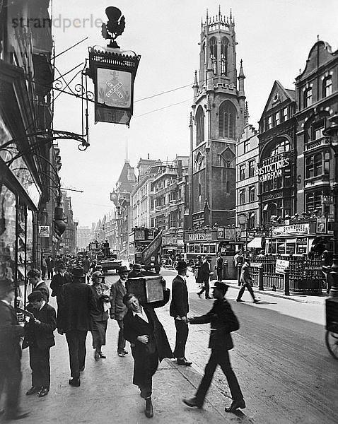 Fleet Street  Blick nach Westen  City of London  1920er Jahre. Künstler: George Davison Reid