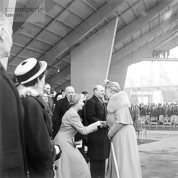 Queen Mary bei der Eröffnung des Festival of Britain  London  1951. Künstler: Henry Grant