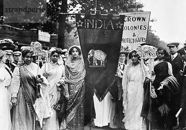Indische Suffragetten auf dem Krönungsumzug der Frauen  London  1911. Künstler: Unbekannt