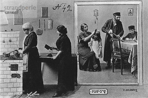 Jüdische Familie bei der Vorbereitung auf den Schabbes  Polen  Anfang des 20. Künstler: Unbekannt