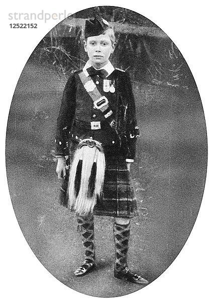Prinz Albert im Hochlandkleid  Sandringham  Norfolk  1909. Künstler: Unbekannt