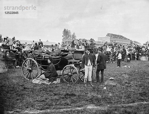 Ascot Racecourse  Berkshire  ca. 1870-c1900. Künstler: York & Sohn