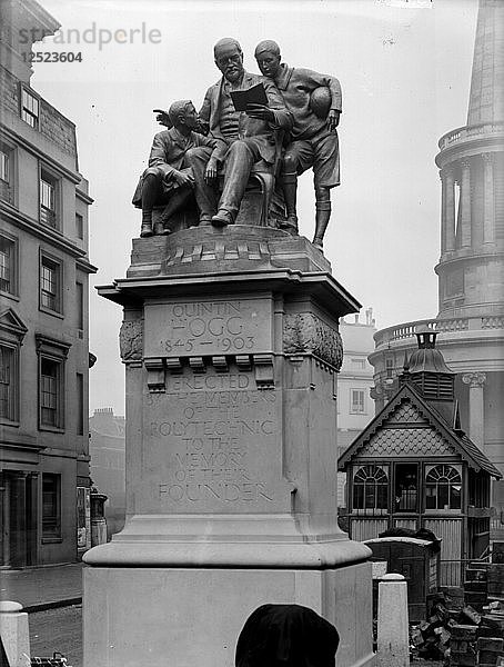 Statue von Quintin Hogg  London. Künstler: Unbekannt