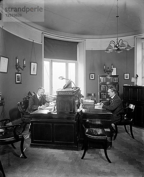 Morgenpostbüro  Inveresk House  London  1920. Künstler: Bedford Lemere und Unternehmen
