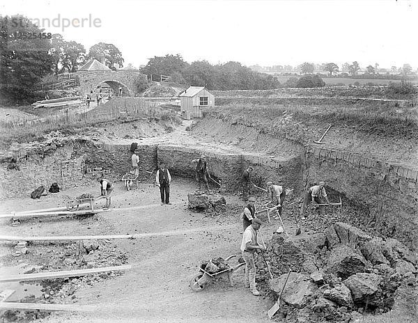 Thames & Severn Canal  Gloucestershire  1904. Künstler: Henry Taunt