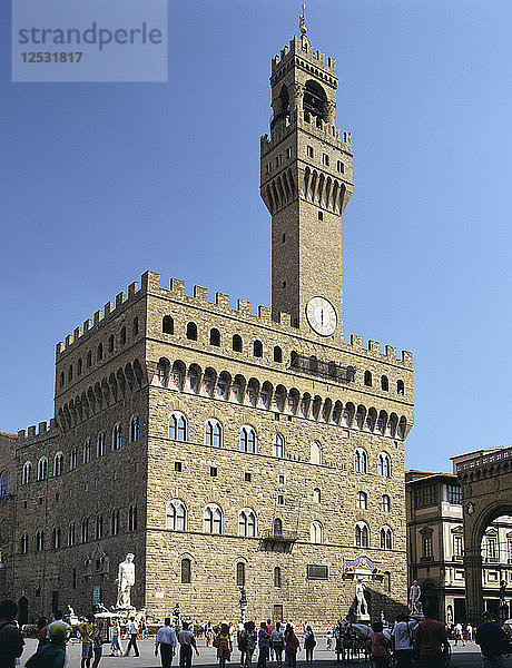 Piazza della Signoria und Palazzo Vecchio  Florenz  Italien