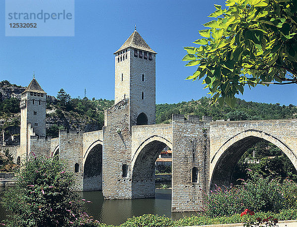 Valentre-Brücke  Cahors  Lot  Frankreich