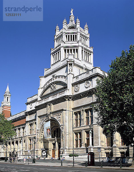 Victoria and Albert Museum  South Kensington  London