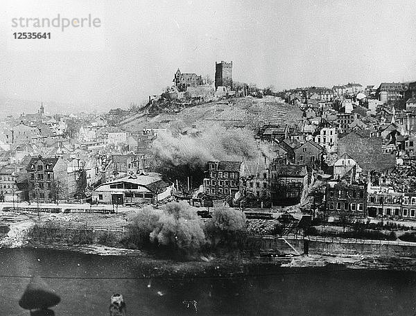 Bombardierung von Bingen  Deutschland  März 1945. Künstler: Unbekannt