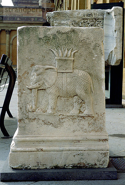 Römisches Relief eines Elefanten. Künstler: Unbekannt