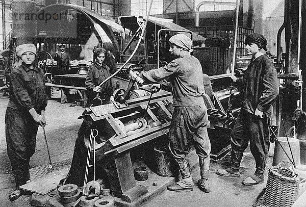 Deutsche staatliche Munitionsfabrik  Erster Weltkrieg  1917. Künstler: Unbekannt