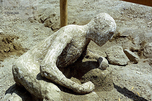 Bei der Eruption von Pompeji getötete Person  79 n. Chr. Künstler: Unbekannt