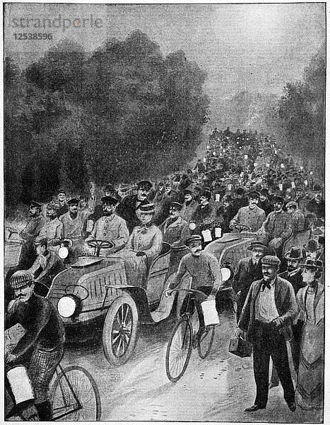 Nacht der Abfahrt  Rennen von Paris nach Wien  1902. Künstler: Unbekannt