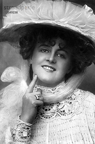 Marie Studholme (1875-1930)  englische Schauspielerin  1900er Jahre Künstlerin: Lizzie Caswall Smith