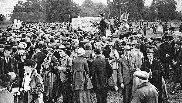Eine Antikriegsversammlung  Hyde Park  London  1926-1927. Künstler: Unbekannt