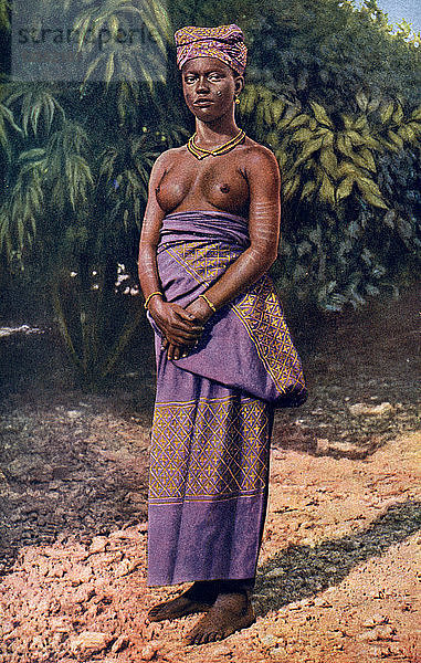 Eine Frau aus Accra  Ghana  1922 Künstler: PA McCann
