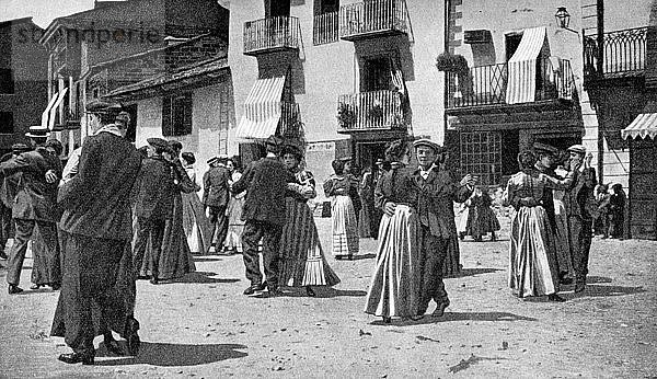 Ländlicher Tanz nach einem Gottesdienst an Festtagen  Andorra  1922.Künstler: JT Parfit