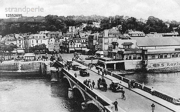 Die Brücke über den Fluss Touques  Trouville  Frankreich  um 1920. Künstler: Unbekannt