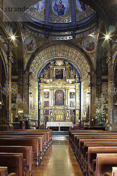 Innenraum der Kirche des Klosters Lluc  Mallorca  Spanien.