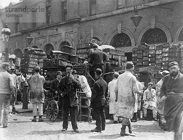 Billingsgate Market  London  1893. Künstler: Paul Martin