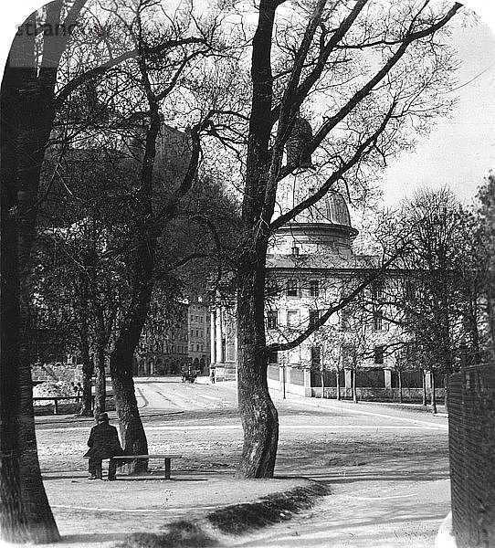 Kajetanerplatz und die Festung Hohensalzburg  Salzburg  Österreich  um 1900. Künstler: Wurthle & Söhne