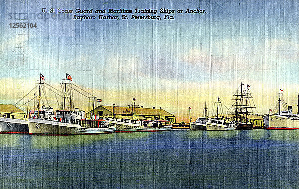 US-Küstenwache und maritime Ausbildungsschiffe  Bayboro Harbour  St. Petersburg  Florida  USA  1940. Künstler: Unbekannt