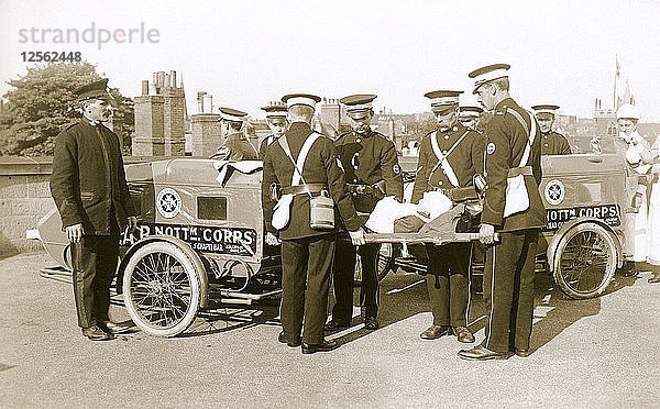 Motorrad-Krankenwagen der Campion Brothers  Nottingham  Nottinghamshire  um 1916. Künstler: Unbekannt